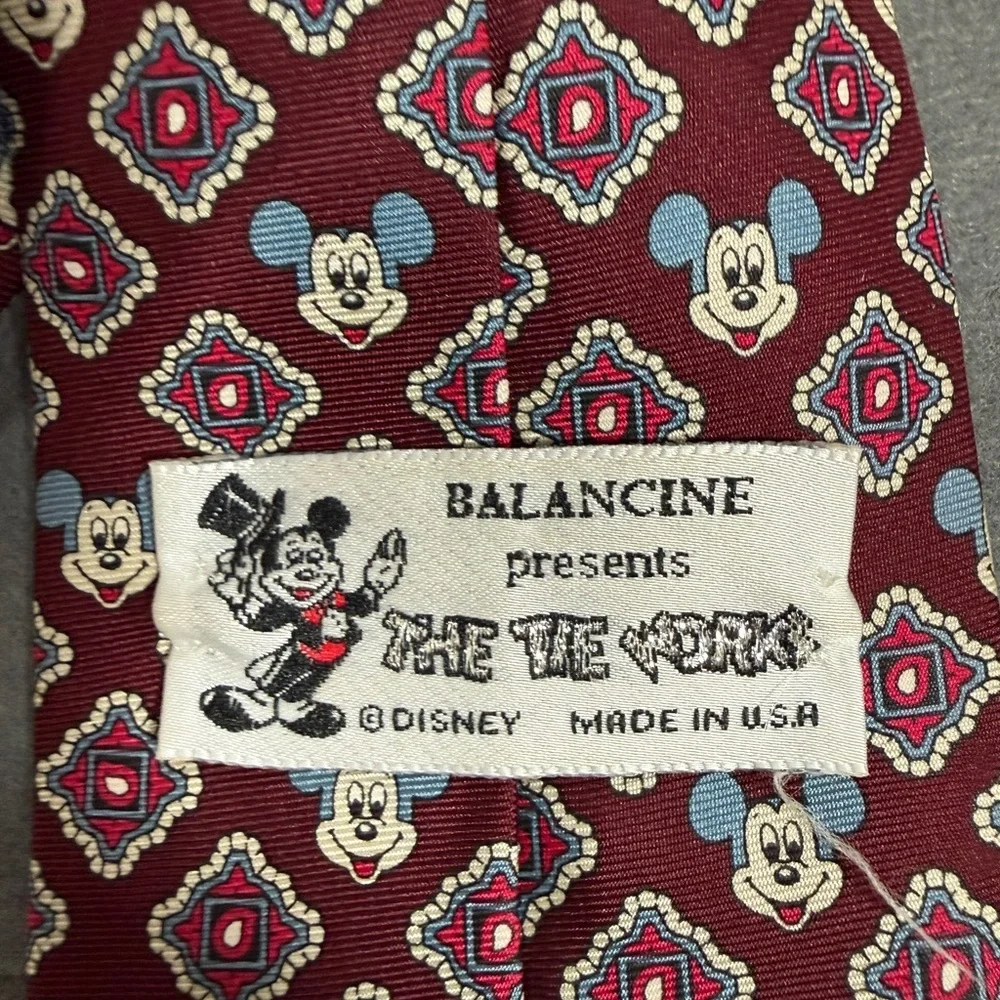 🐭 Vintage Balancine Disney Silk Tie Mickey Mouse Burgundy Geometric Print USA - Picture 3 of 4